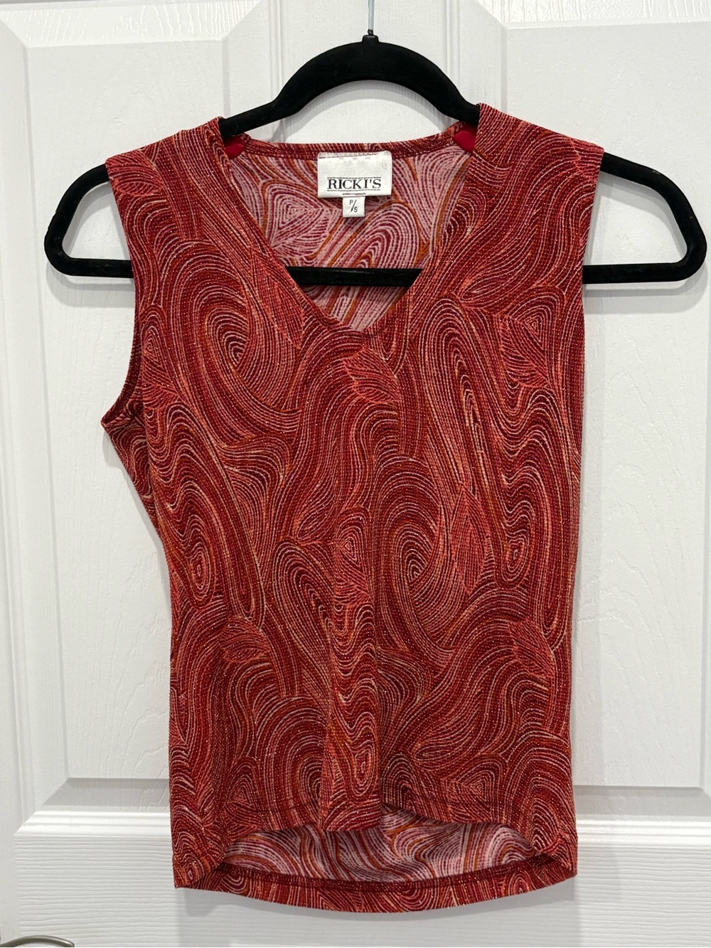 Ricki's Red Swirl V-Neck Sleeveless Tank #1041